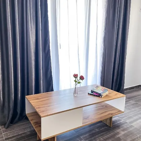 Perla Marii Mamaia Nord アパート *